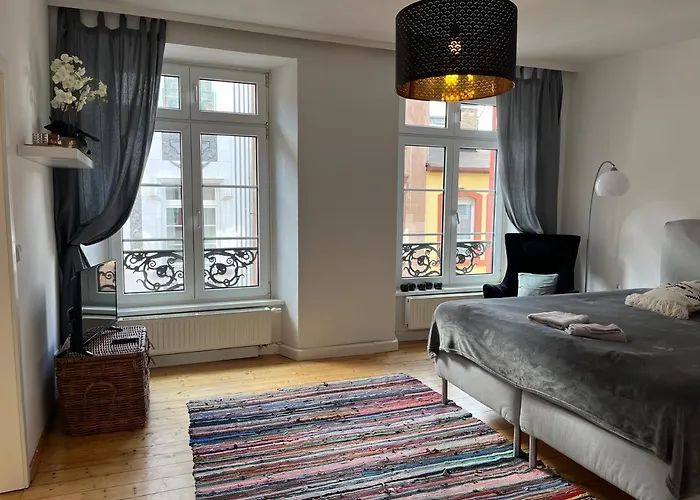 Stilvolle Altstadtwohnung Mit 2 Schlafzimmern Apartamento *